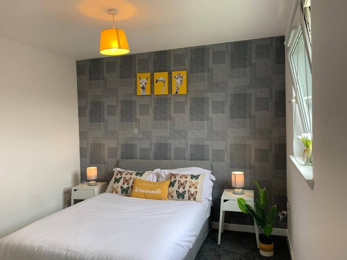 Modern 2 Bedroom Flat With Free Parking In Cambuslang, Glasgow Ngoại thất bức ảnh